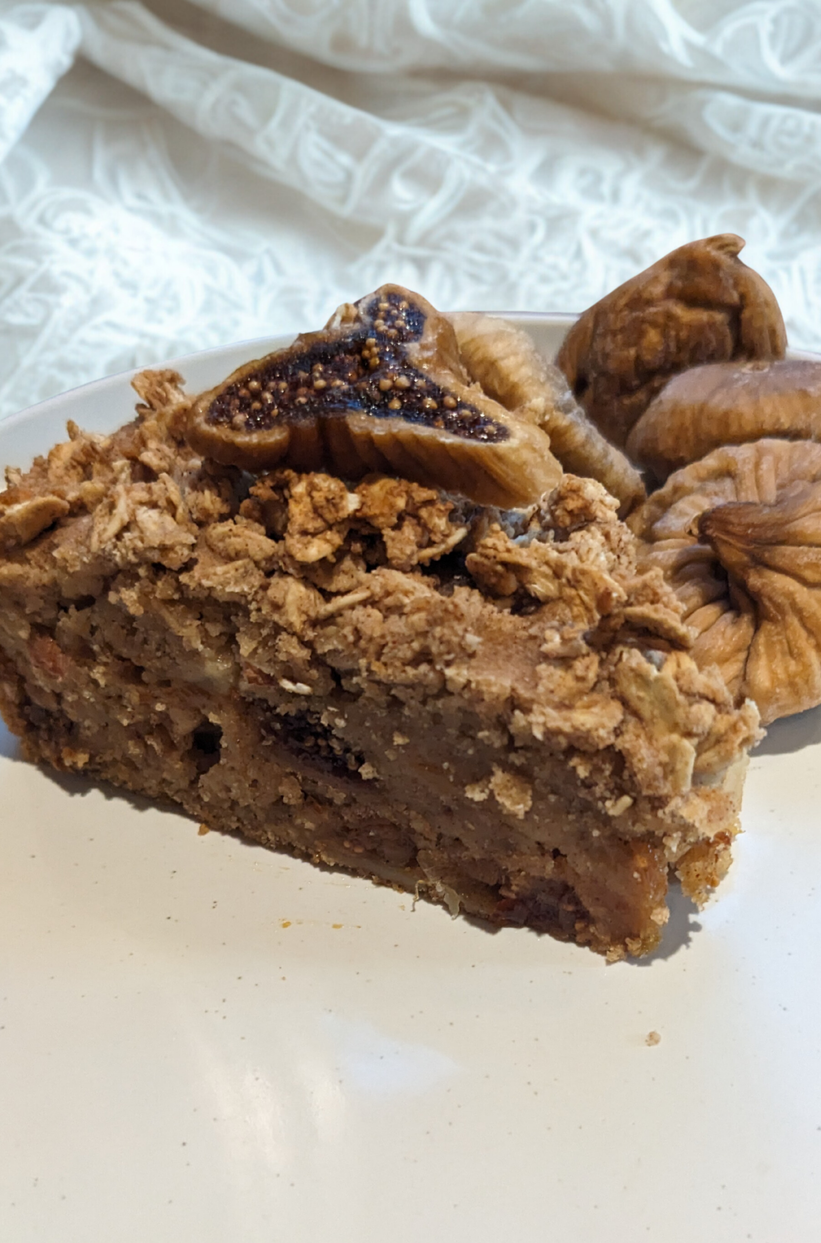 Cinnamon fig cake